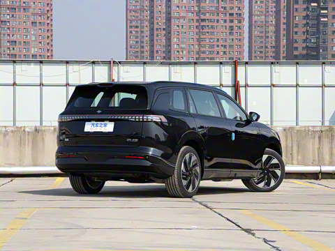 2025�� 210Ultra���̰� 6��