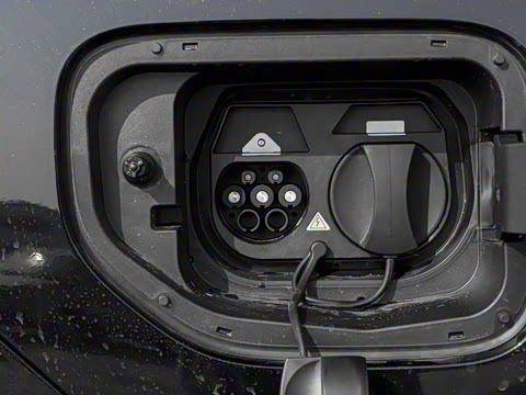 2025�� 210Ultra���̰� 6��