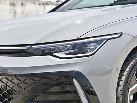 2025�� �Ŀ� 300TSI R-Line