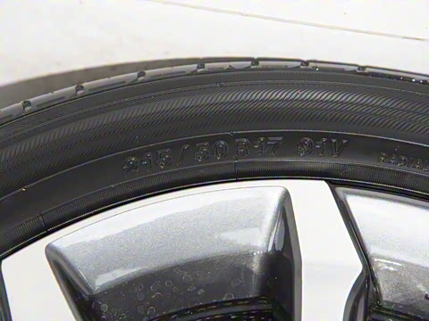 2025�� 240TURBO CVT�Ƽ���