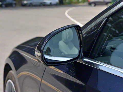 2024�� E 300 L ����˶���