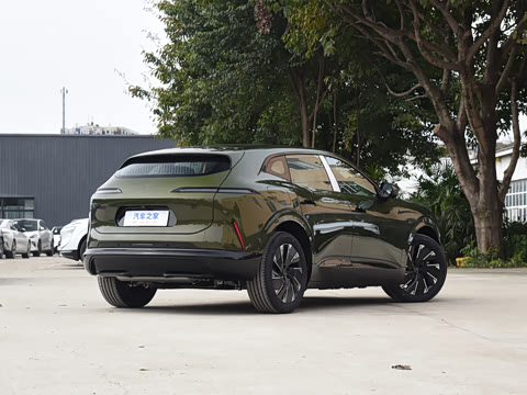 2024�� Pro+���̰�