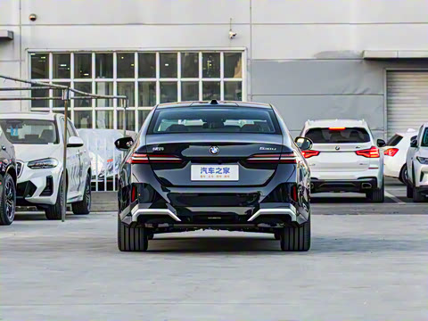 2025�� 530Li ������ M�˶���װ