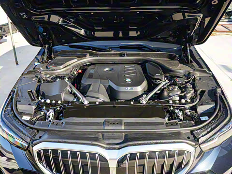 2025�� 530Li ������ M�˶���װ