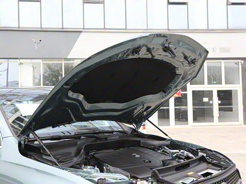 2025�� �Ŀ� GLC 260 L 4MATIC ������