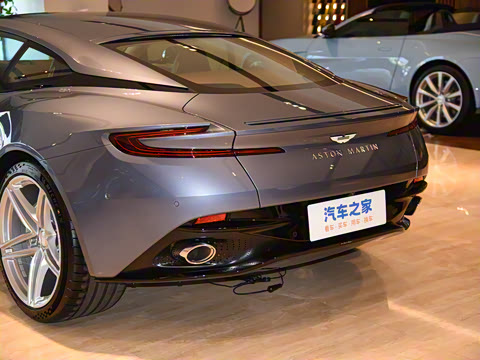 2025�� 4.0T V8 Coupe