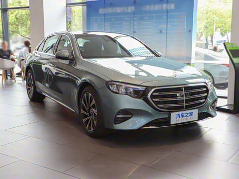 2025�� �Ŀ� E 300 L ������