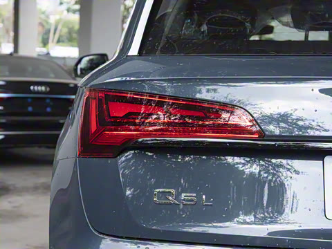 2025�� 45�����ذ� 40 TFSI ����������