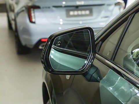 2025�� 2.0T �����