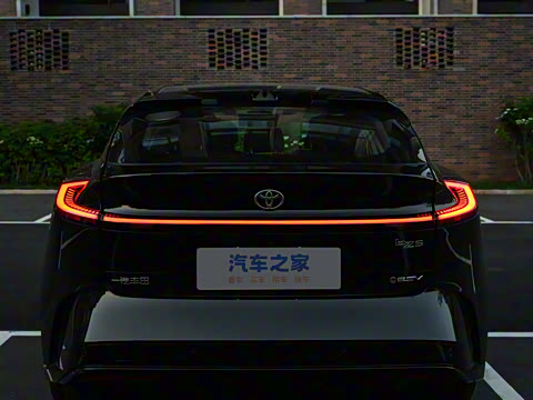 2025�� 550 PRO���а�