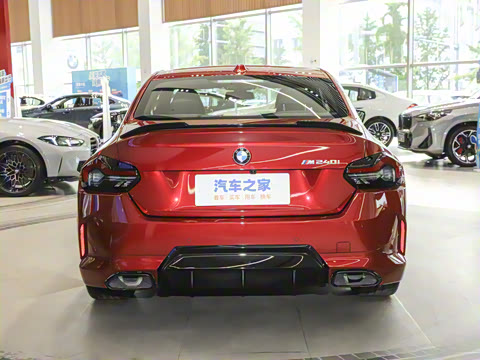 2025�� M240i xDrive