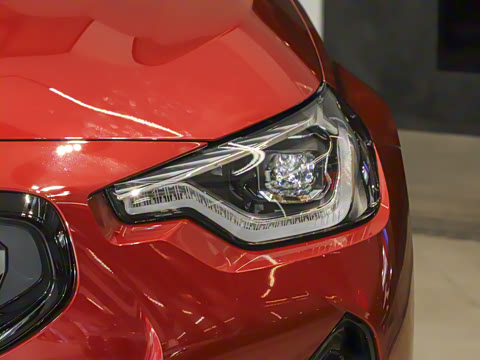 2025�� M240i xDrive