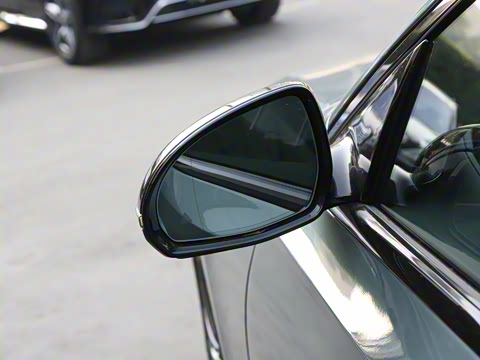 2025�� E 300 �������˶���