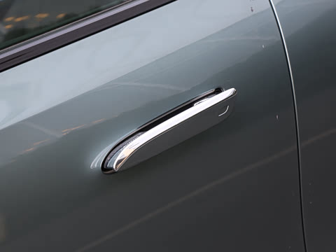 2025�� E 300 �������˶���