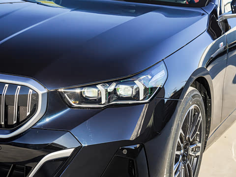 2025�� 530Li ������ M�˶���װ