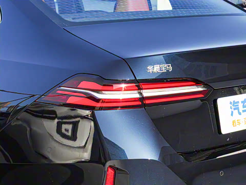 2025�� 530Li ������ M�˶���װ