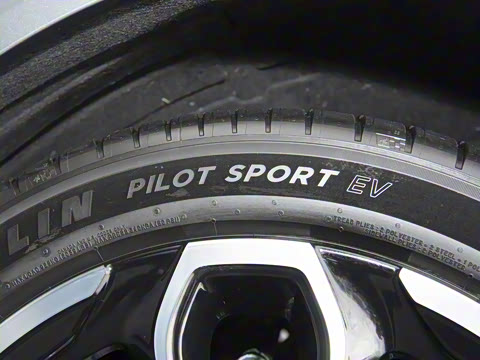 2025�� 725 �������� Max �콢��