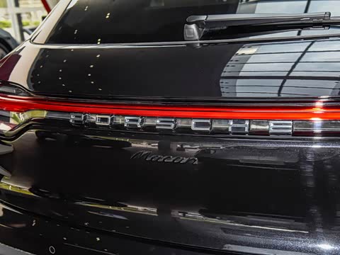 2025�� Macan 2.0T ���ΰ�