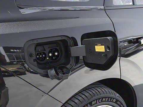 2025�� 636Max���Ȱ� 5��