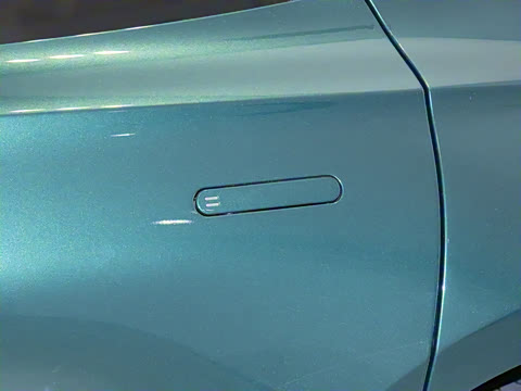 2025�� 4.0T V8 707