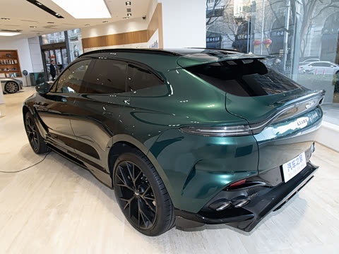 2025�� 4.0T V8 707