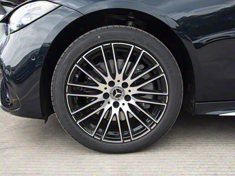 2025�� �Ŀ� C 260 L �˶���