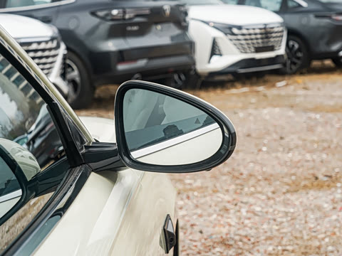 2025�� EV 470KM������