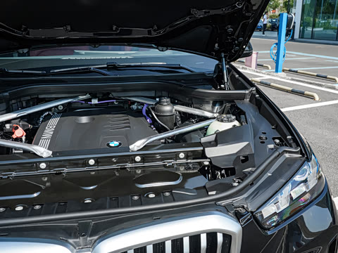 2025�� xDrive 40Li M�˶���ҹ��װ