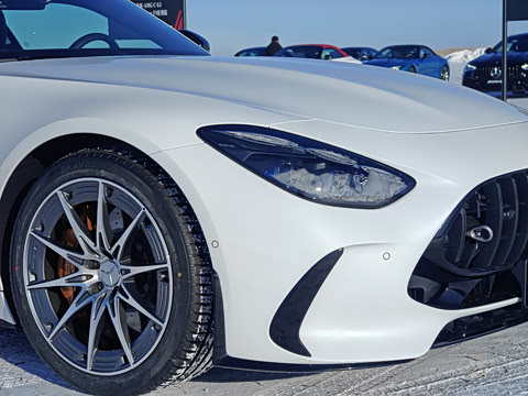 2025�� 63 S E Performance