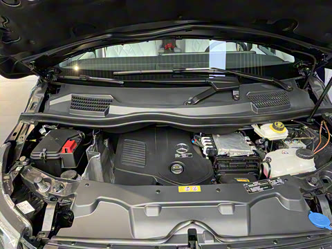 2025�� 2.0T ʱ�а�