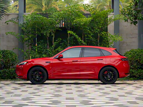 2025�� ����   Ultra ������