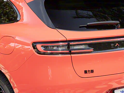 2025�� ����   Ultra ������