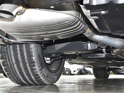 2025�� �Ŀ� E 300 L ������