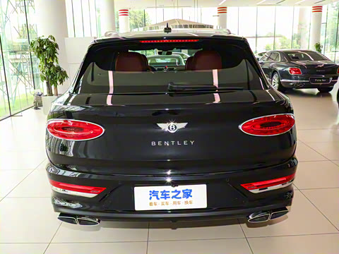 2026�� 4.0T V8 ������