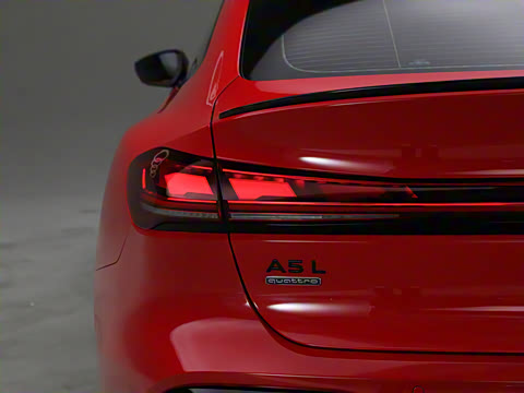 2026�� TFSI quattro 150kW �׷�������