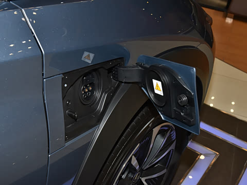 2023�� 300e ������ ���а�