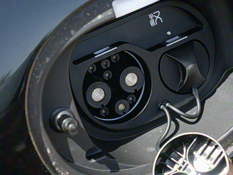 2025�� EV 701KM�����״�������