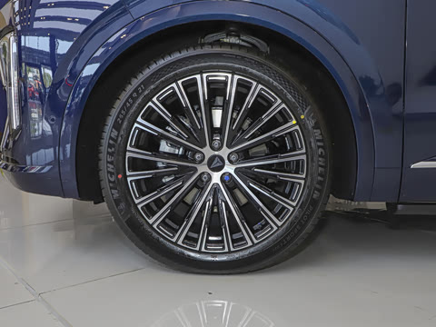 2025�� ����Ultra+