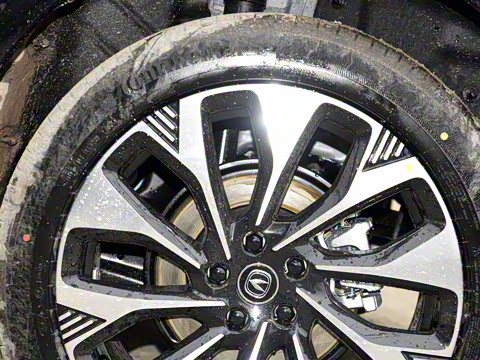 2025�� ���Ĵ� UItra 2.0T ������ �ǻ۾�����