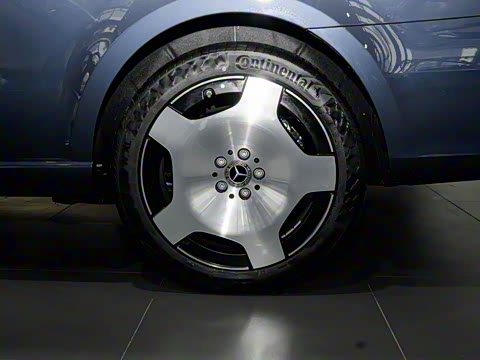 2024�� V 300 L ����������