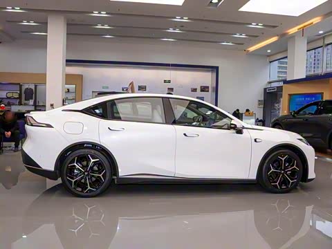 2025�� 300Ultra  �����Ǽ�AD PRO���̰�