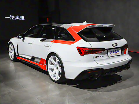 2025�� RS 6 Avant GT