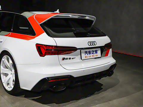 2025�� RS 6 Avant GT