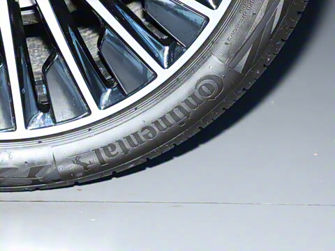 2025�� CLE 260 ������ܳ�