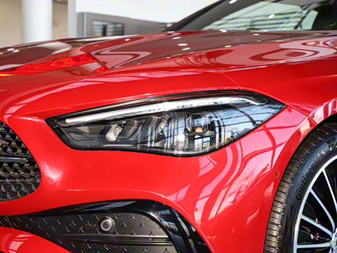 2025�� CLE 260 ������ܳ�