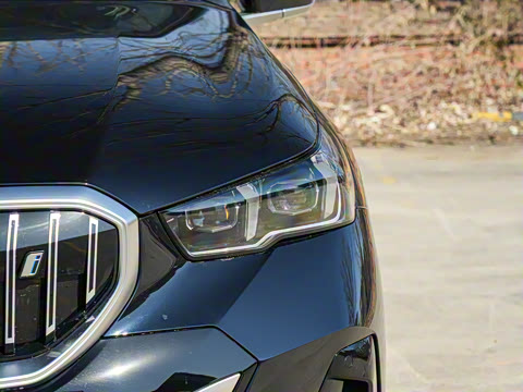 2025�� eDrive 35L M�˶���װ