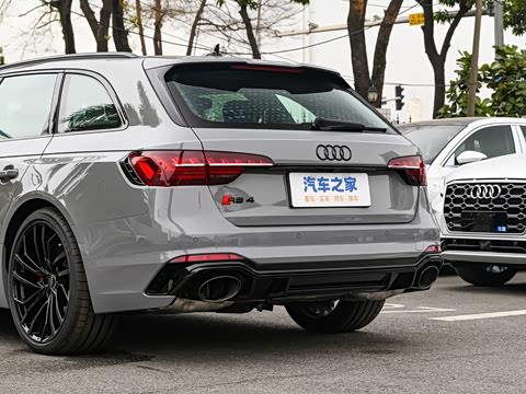 2024��  RS4 Avant ȼ���