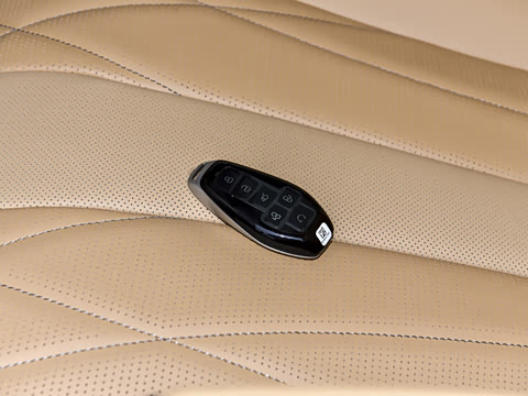 2025�� EV �Ǽݰ� 600 ���������