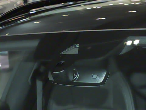 2024�� Taycan 4 Cross Turismo