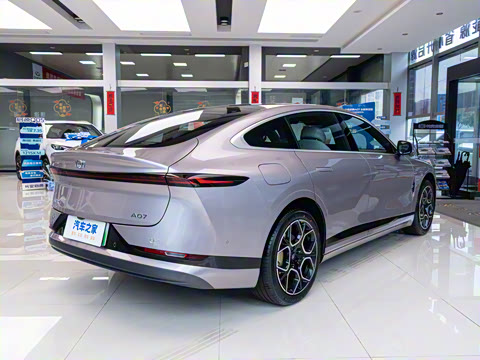 2025�� ��������� 710�콢��